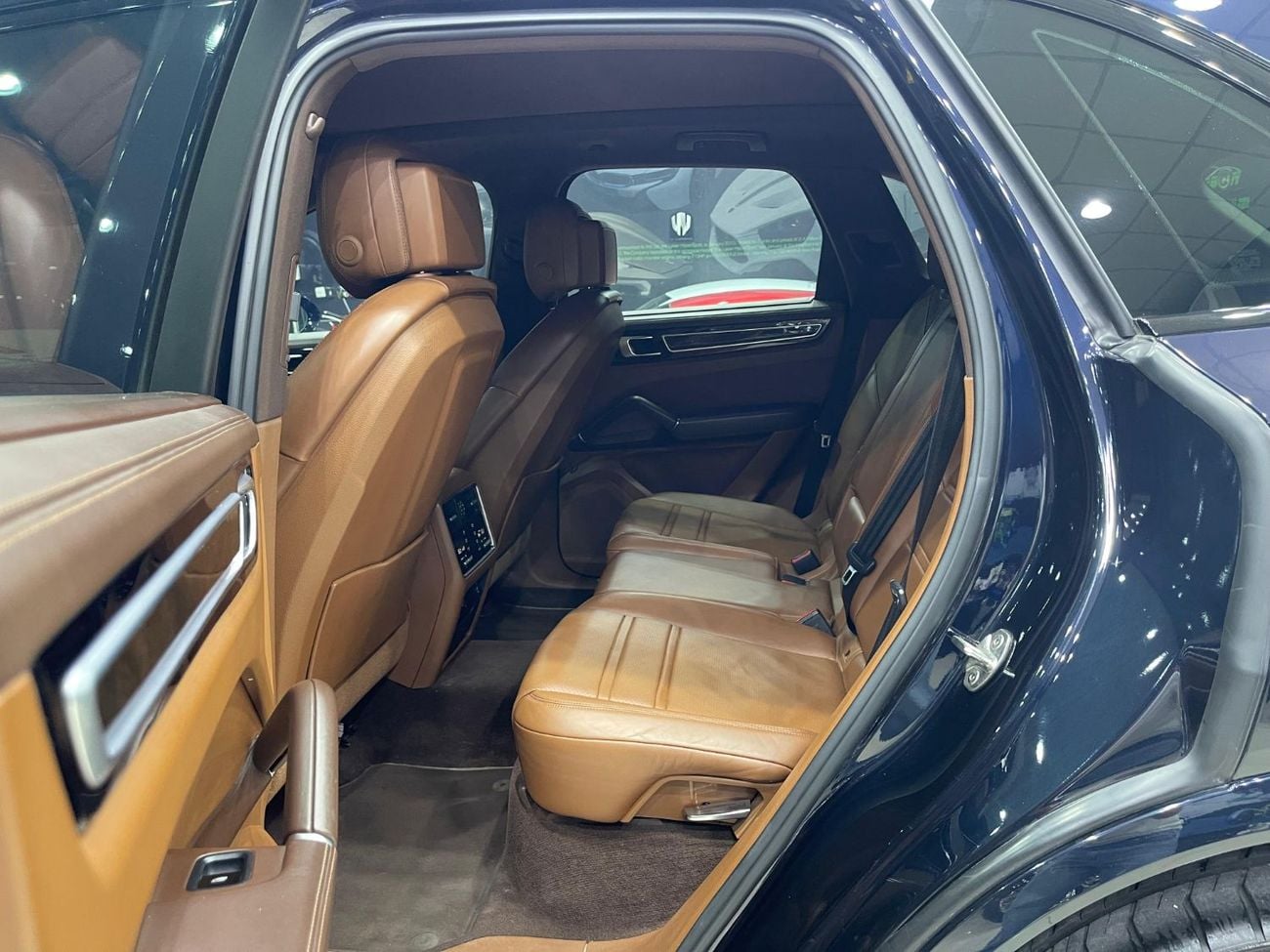 Porsche Cayenne Base