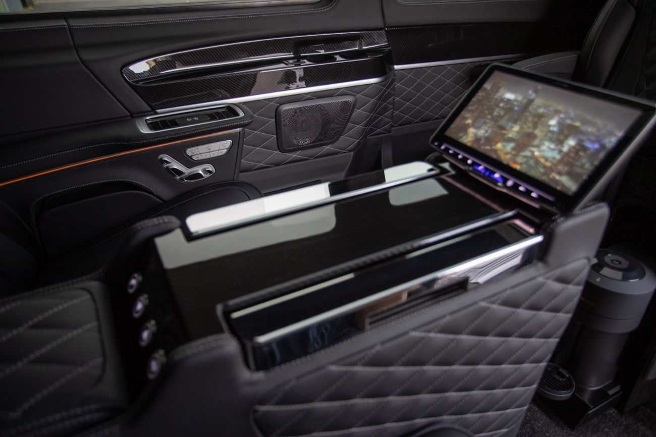 Mercedes-Benz V 300 Senzati GCC VIP Interior. Mercedes-Benz Approved Conversion