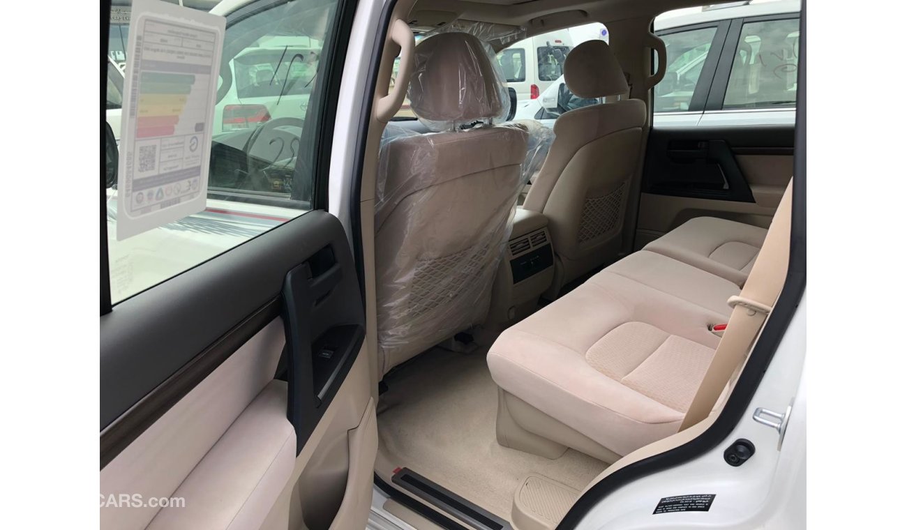 Toyota Land Cruiser GXR V8  2019 petrol