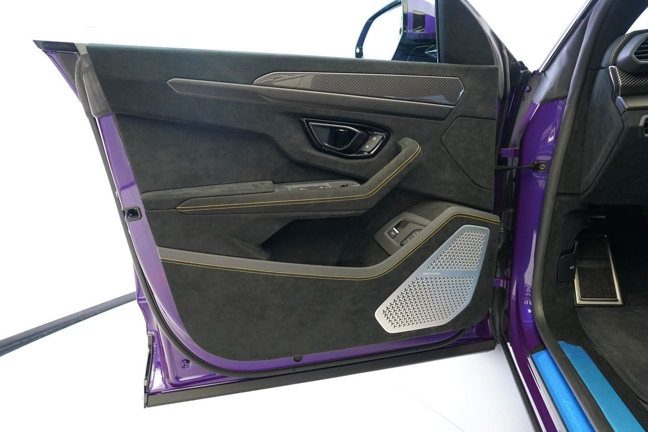 لامبورغيني اوروس 4.0T V8 Performante