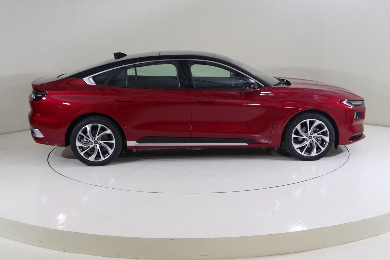 Ford Taurus TPC3225H TAURUS TITANIUM 1.5L I4 FHEV / AL TAYER MOTORS / AL QOUZ SHOWROOM