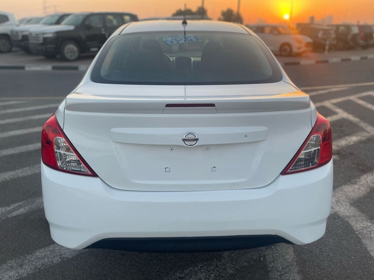 نيسان فيرسا 2017 Nissan Versa (Sunny) SV 1.5L V4 MidOption  Economical