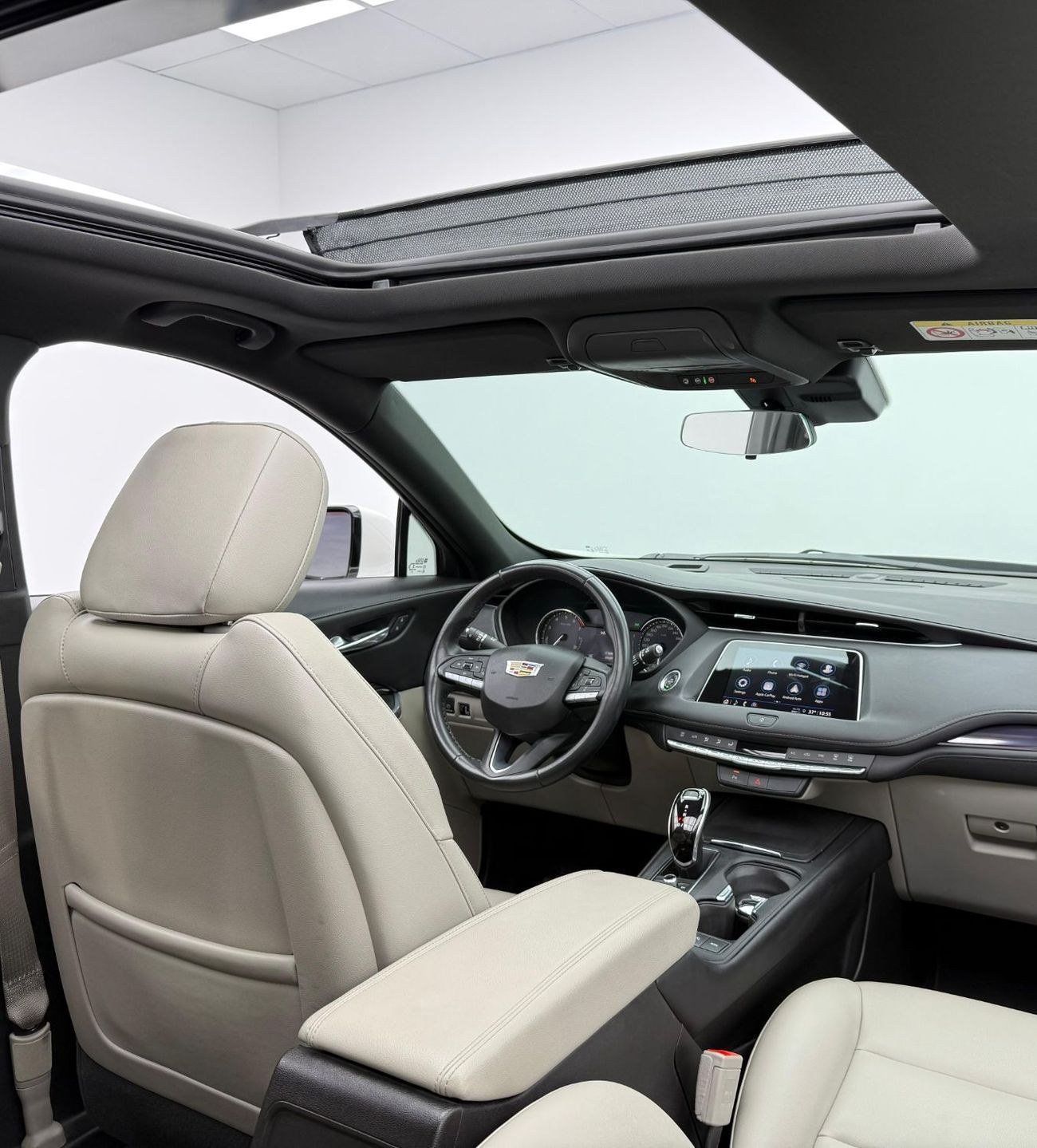 كاديلاك XT4 2022 Cadillac XT4 Luxury 350T, 2027 Cadillac Warranty + Service Pack, Excellent Condition, GCC