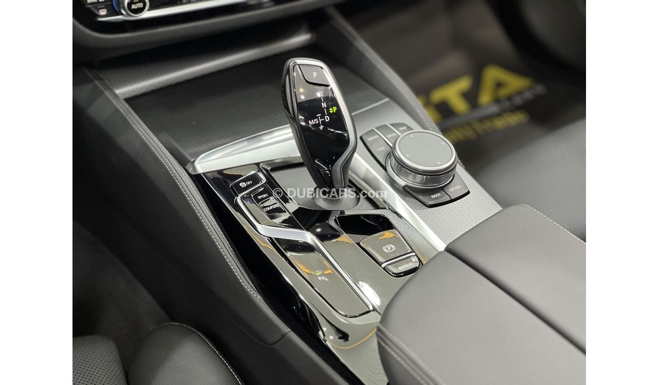 بي أم دبليو 520i M سبورت جوي كومفورت 2022 BMW 520i M-Sport, 5 Years BMW Warranty + Service Pack, Full BMW Service His