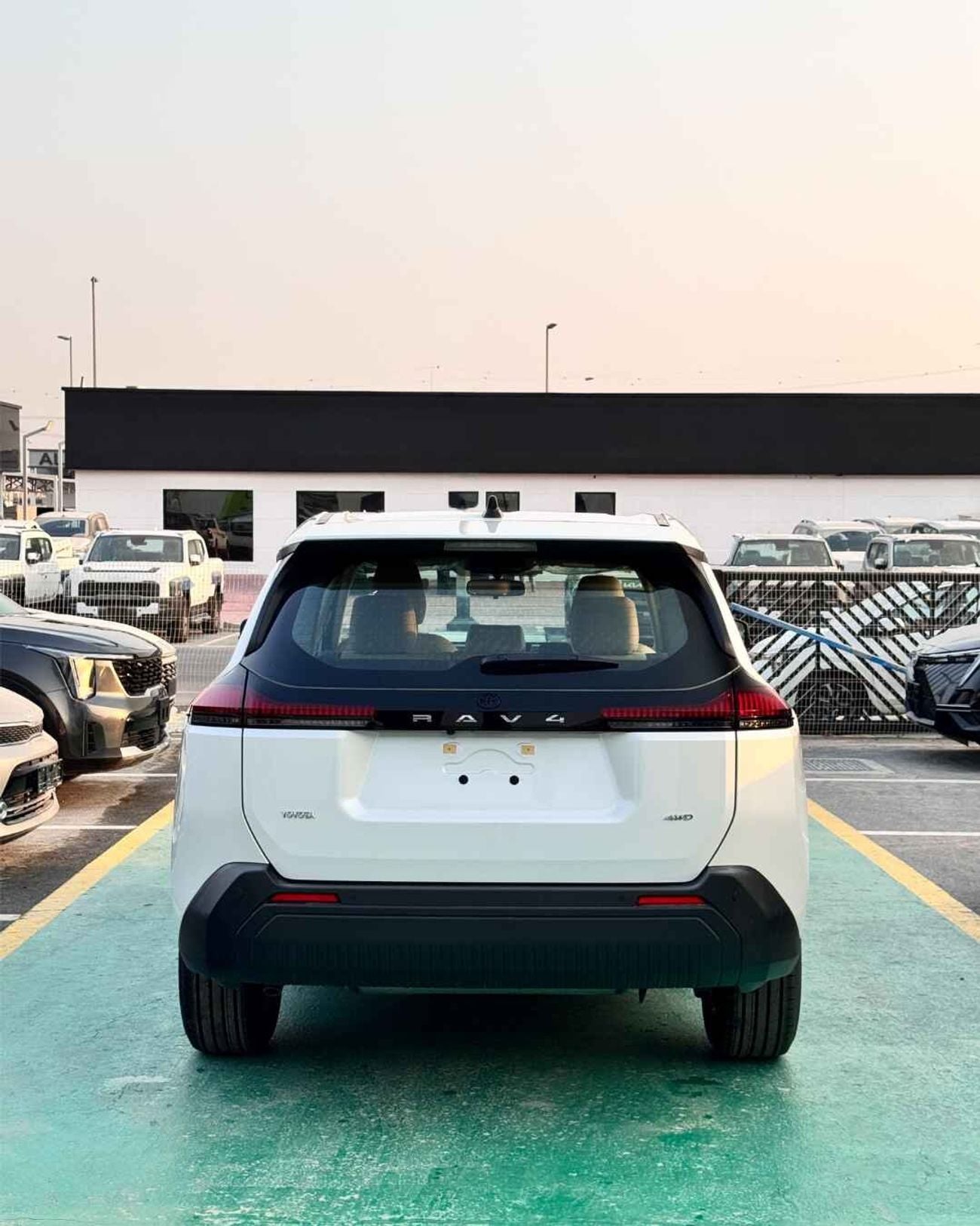 تويوتا راف ٤ XLE 2.0L AWD 2026 MODEL | GCC Specs | Brand New