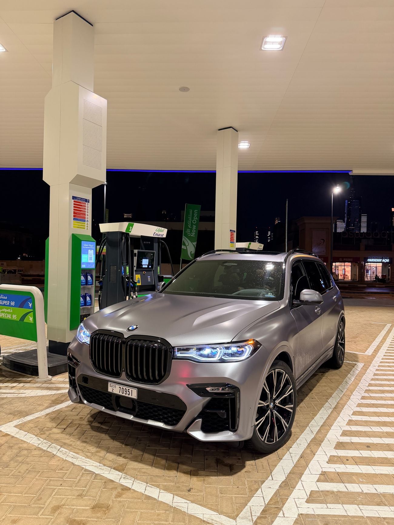 BMW X7 M50i