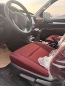 تويوتا هيلوكس 2.7L - Super White Inside Red