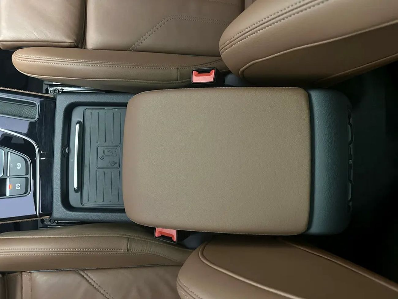 أودي Q5 45 TFSI quattro Sport Style & Technology Selection 2.0L S line 45 TFSI quattro 249hp (Ref# 58340) EX