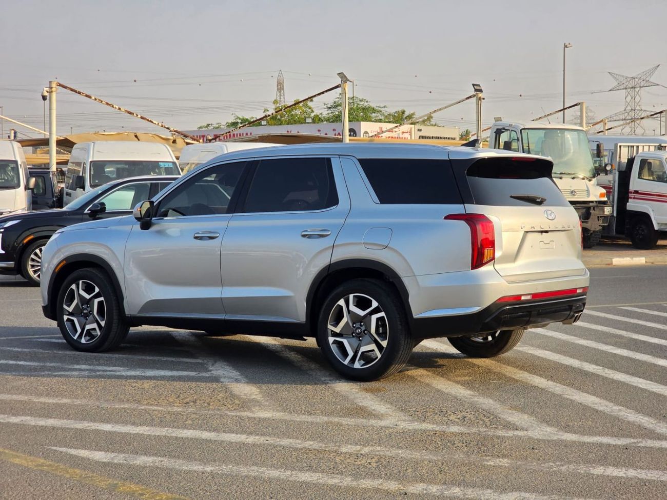 Hyundai Palisade 3.8L GDi Limited Sunroof , MoonRoof , 360 camera , 7 seater and Parking sensors