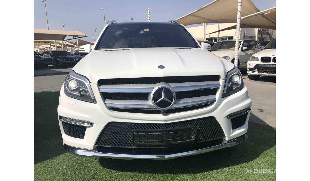 Mercedes-Benz GL 500 ضمان وتشيكات وكالة بلكامل ضمان لغاية 2021