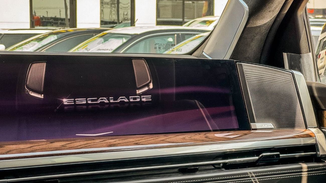 كاديلاك إسكالاد Sport Platinum Executive 6.2L V8 4WD 2026 Brand New American Specs