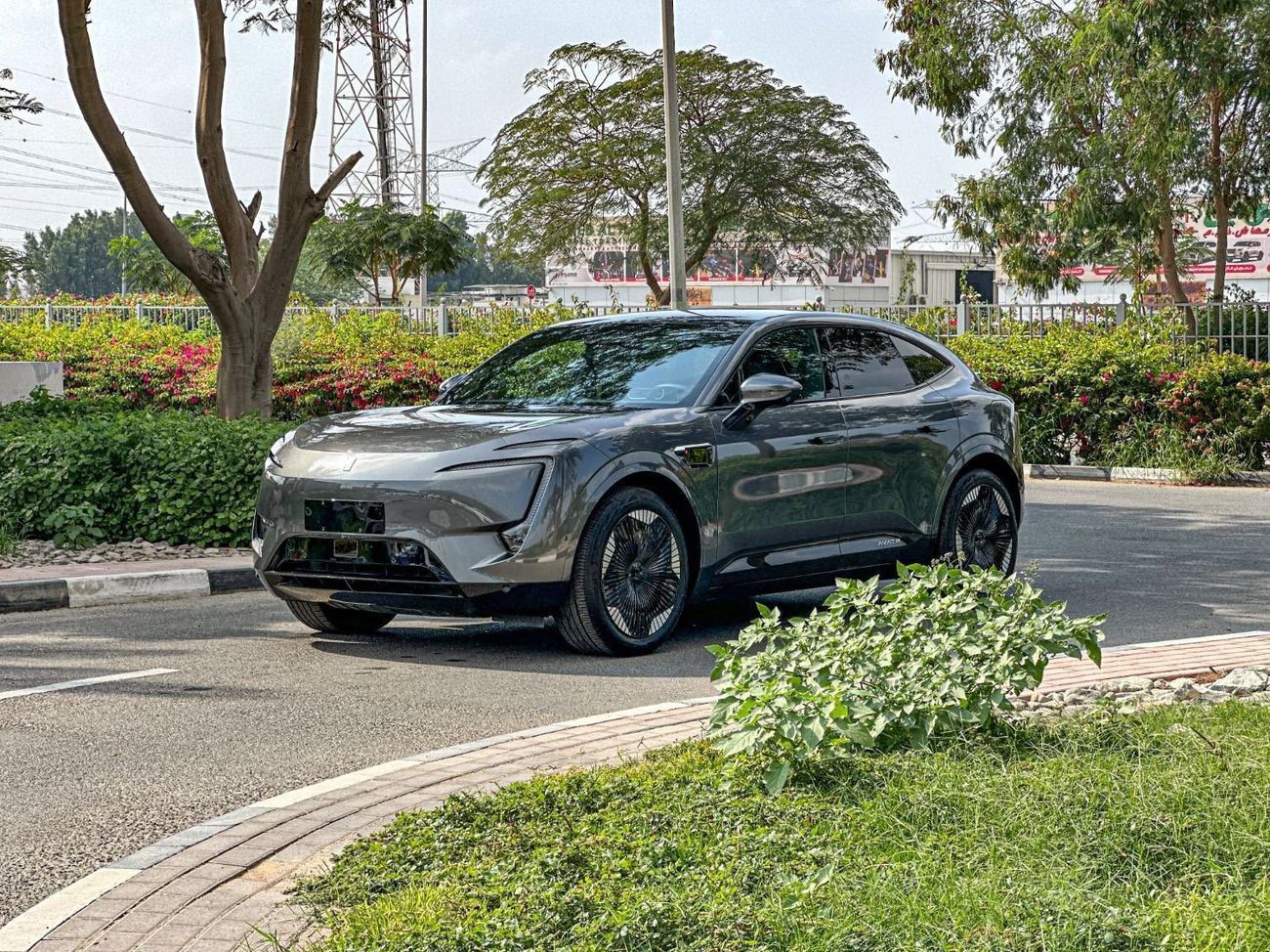 أفاتر 11 2023 Avatr 11 / Dual Motor (572 Hp) / Range (580 Km) / Warranty & Service