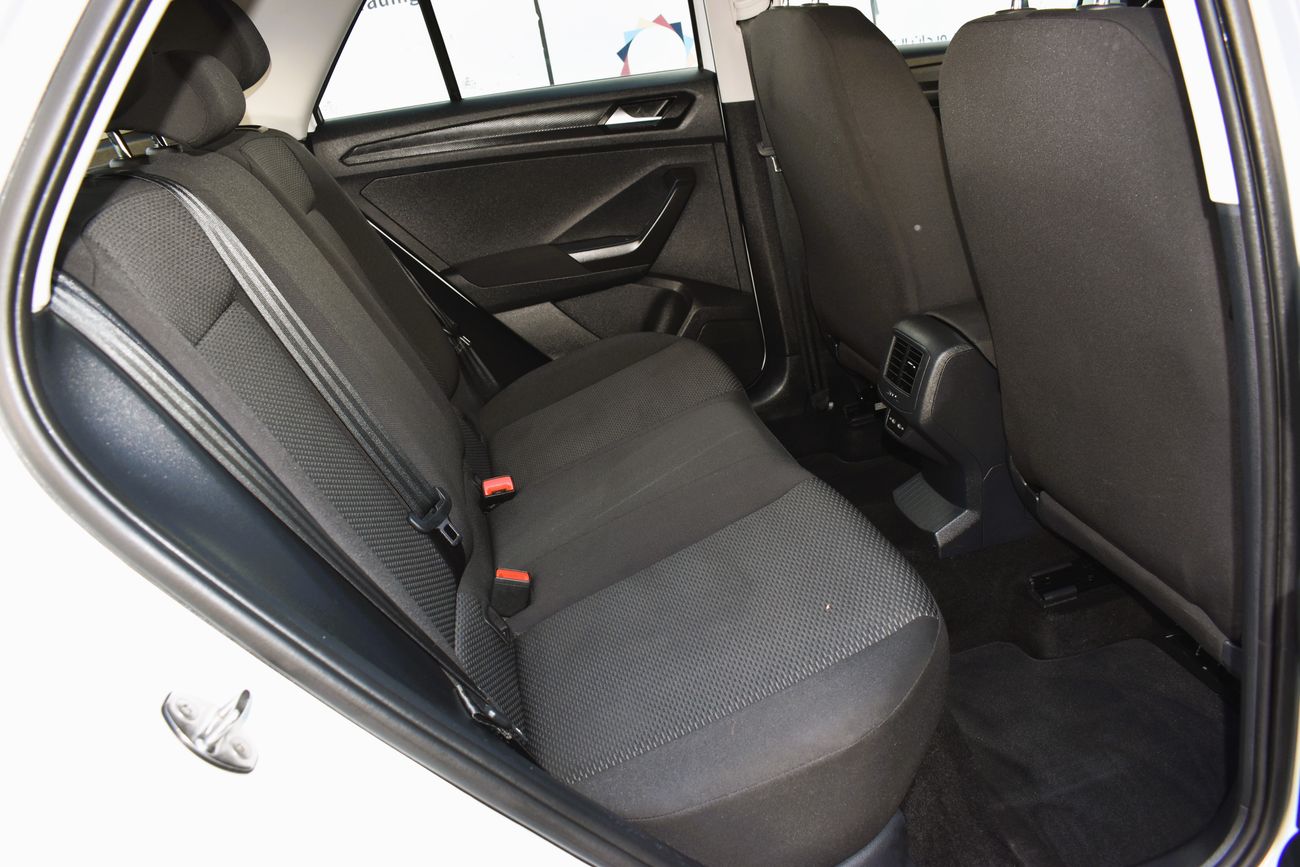 فولكس واجن T ROC AED 1039 PM | 1.4L GCC DEALER WARRANTY