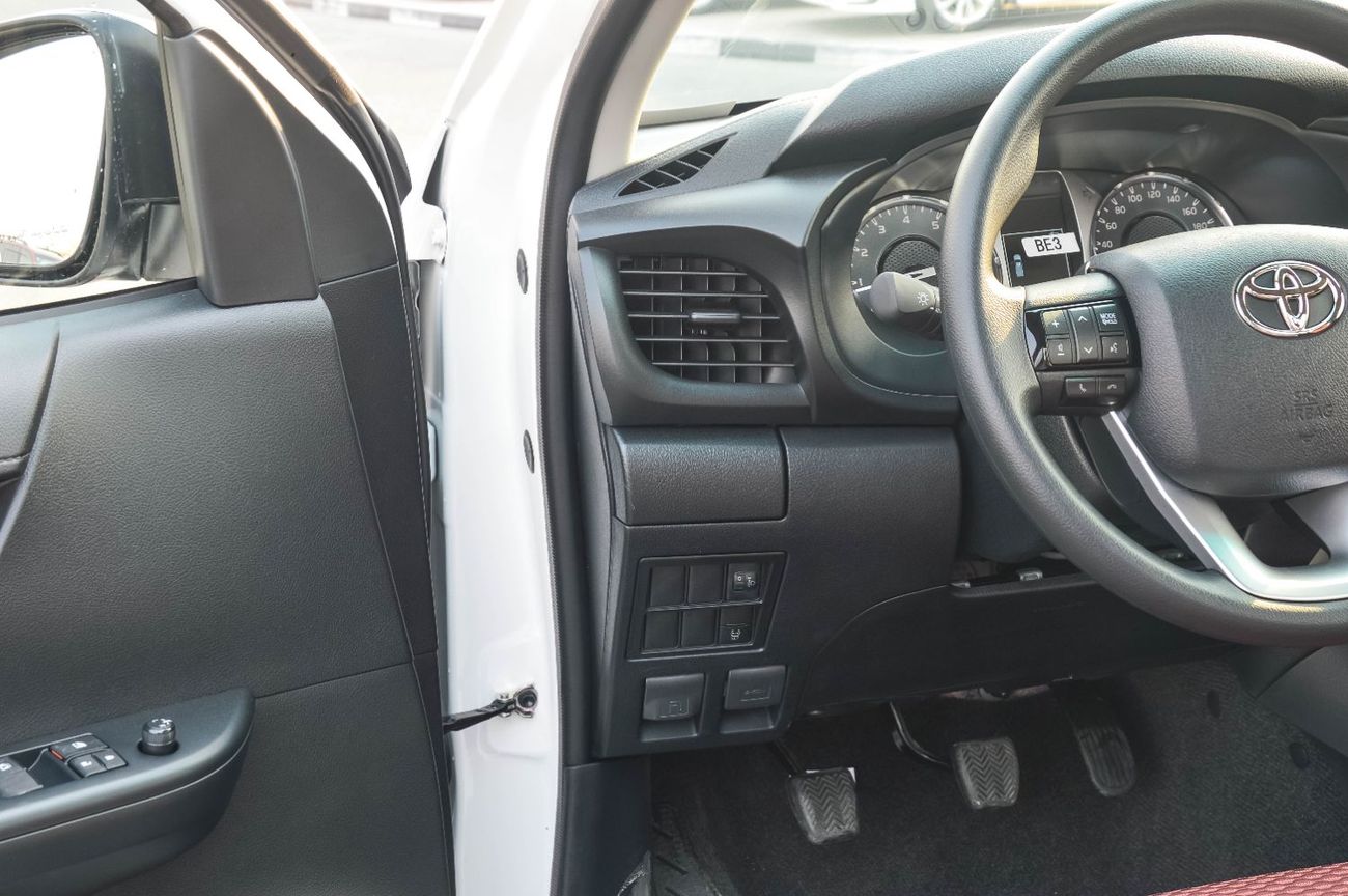 تويوتا هيلوكس TOYOTA HILUX 2.7L RWD PETROL PICKUP 2025