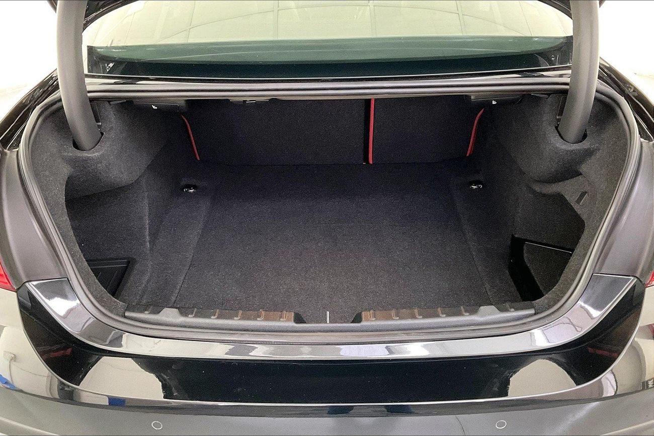 Volkswagen Tiguan R-Line| 1 year free warranty | Exclusive Eid offer