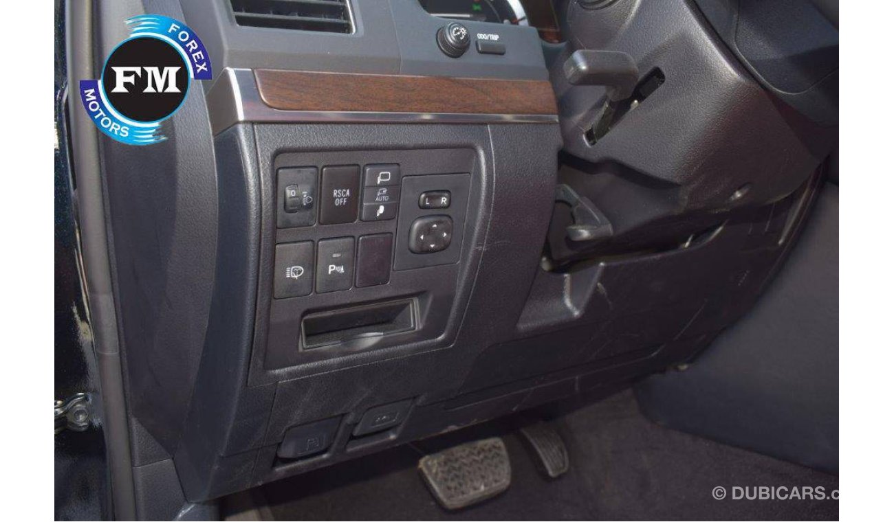 Toyota Land Cruiser VXR  V8 5.7L PETROL 8 SEAT AUTOMATIC TRANSMISSION