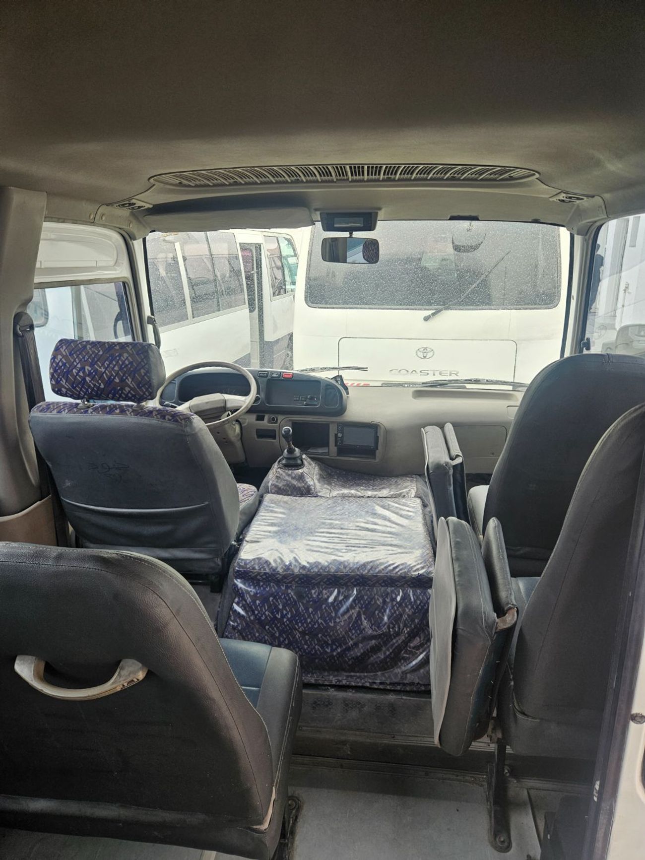 Toyota Coaster 1HZ / school bus