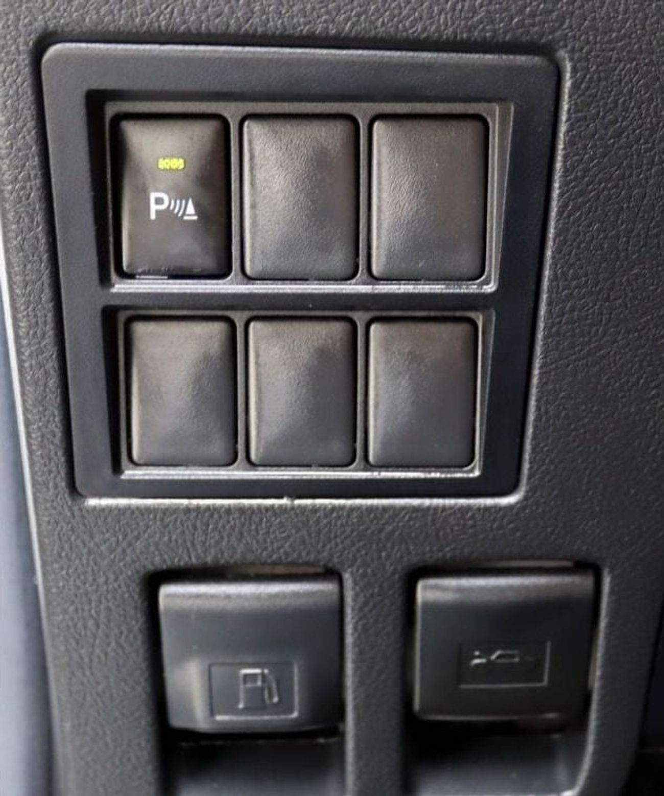 Toyota Fortuner 2.7L EXR Toyota Fortuner | V4 | 2.7 L | 2019 | GCC | Accident-Free |  In Excellent Condition | 1523 