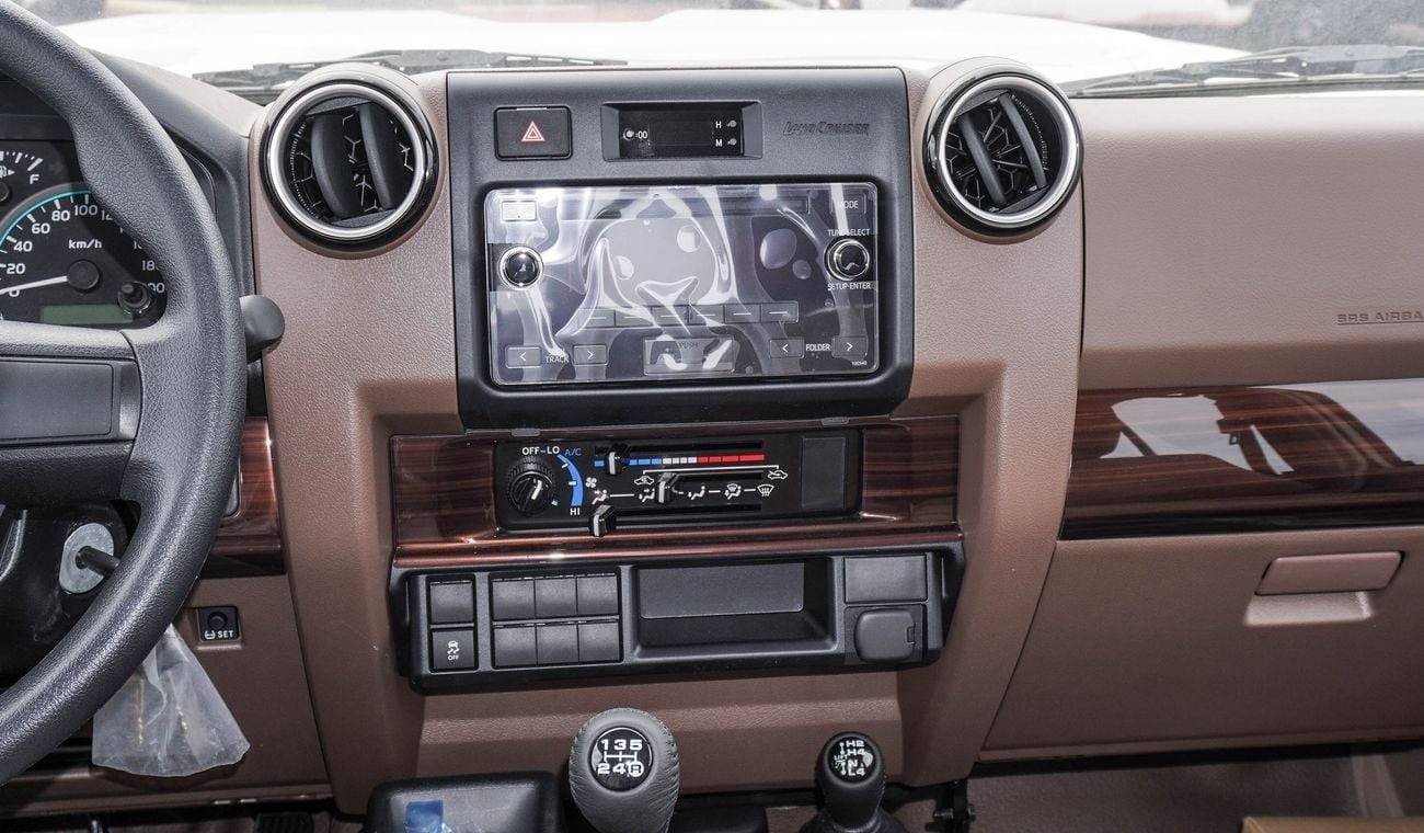 Toyota Land Cruiser Pick Up 4.0L V6 Double Cabin M/T