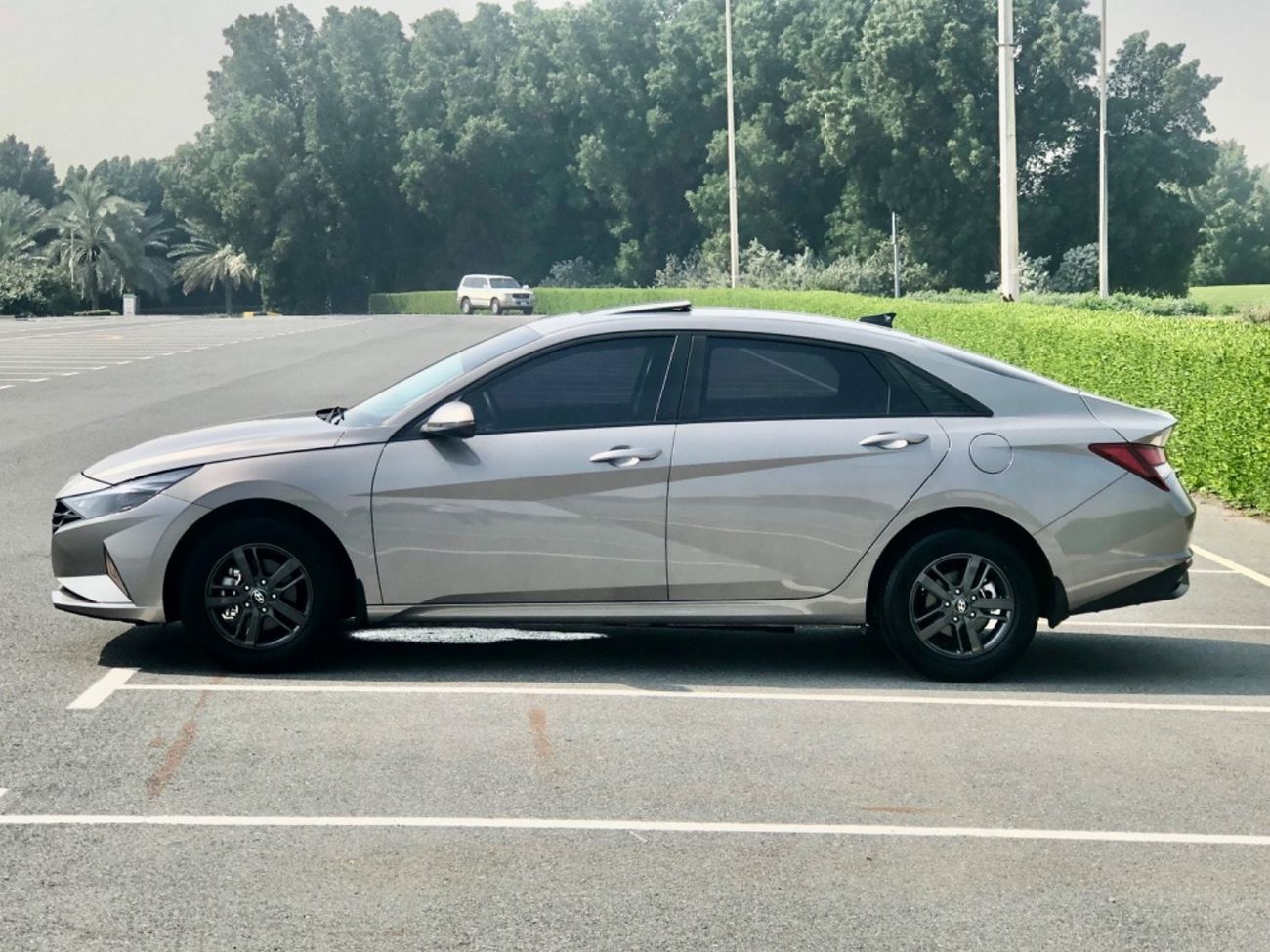 هيونداي إلانترا Hyundai Elentra ( 2.0L) 2023 Sunroof Original paint
