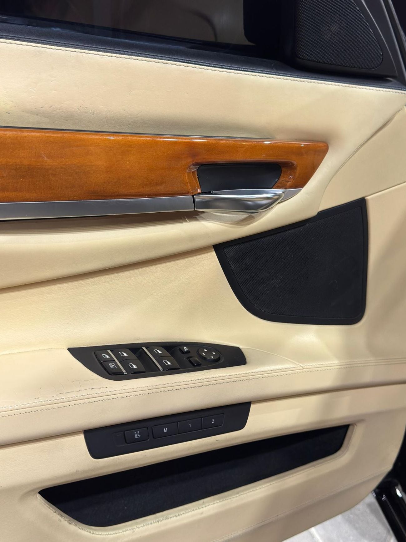 BMW 750Li Individual 4.4L