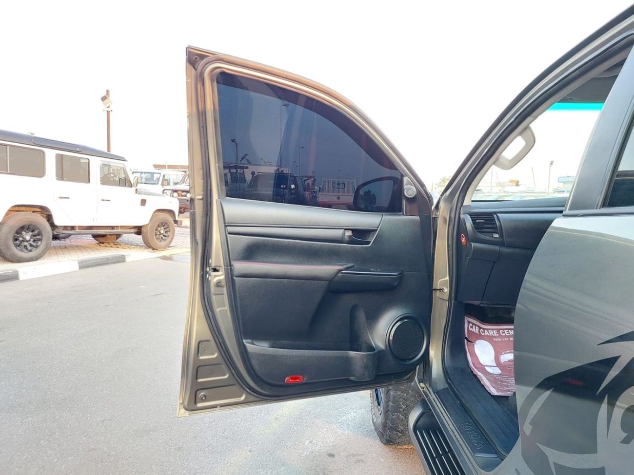 Toyota Hilux TOYOTA HILUX PICKUP RHD 2018 MODEL 2.8 L DIESEL AUTOMATIC(PM17843)