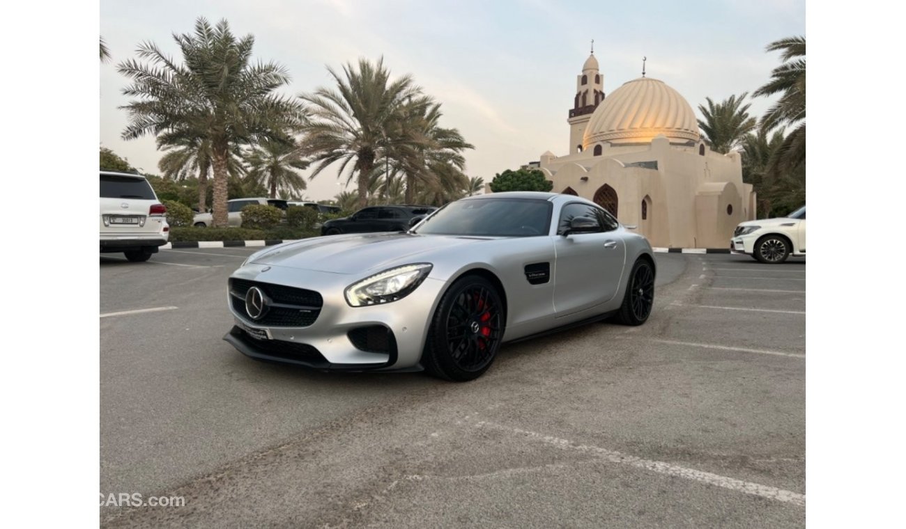 مرسيدس بنز AMG GT S السيارة بحالة الوكالة