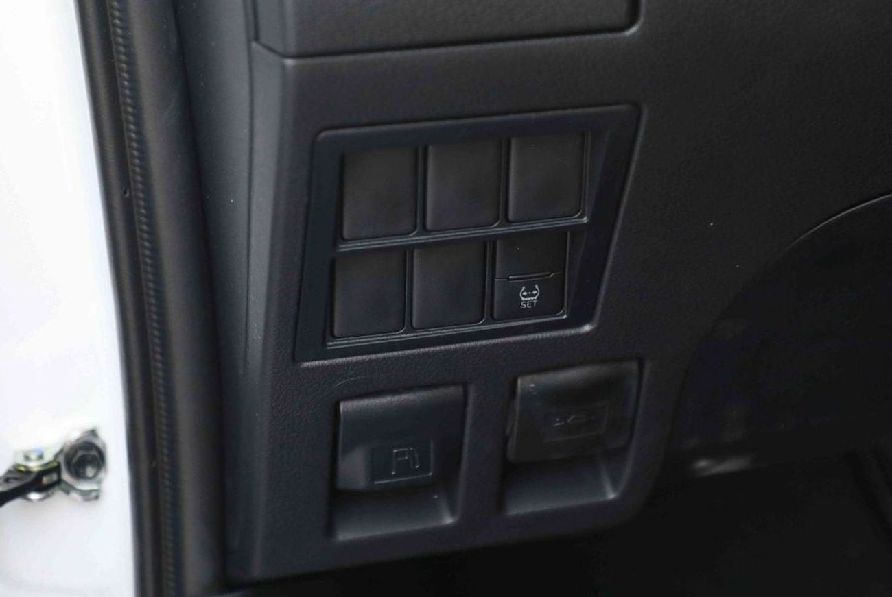 Toyota Fortuner 2024 TOYOTA FORTUNER 2.4 LOW - PLATINUM WHITE PEARL inside QUARTZ | Export Only