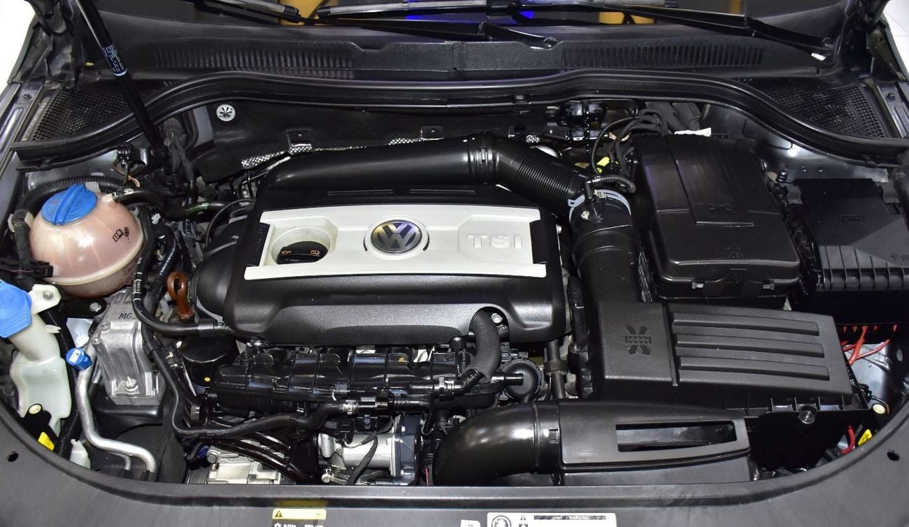 فولكس واجن باسات سي سي EXCELLENT DEAL for our Volkswagen CC ( 2013 Model ) in Grey Color GCC Specs