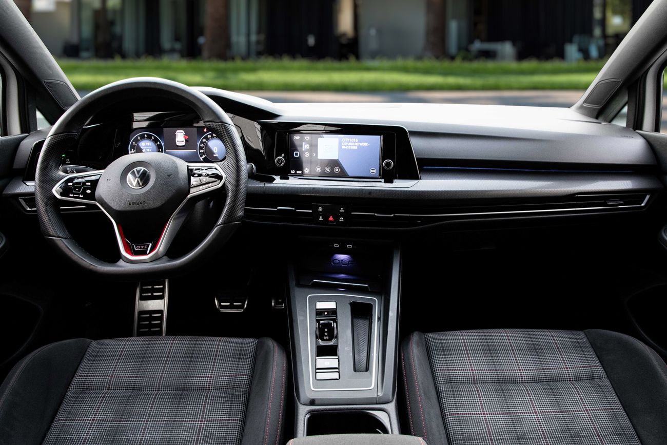 Volkswagen Golf GTI 1,861 P.M | 0% Downpayment | GTI | UNDER WARRANTY | IMMACULATE!