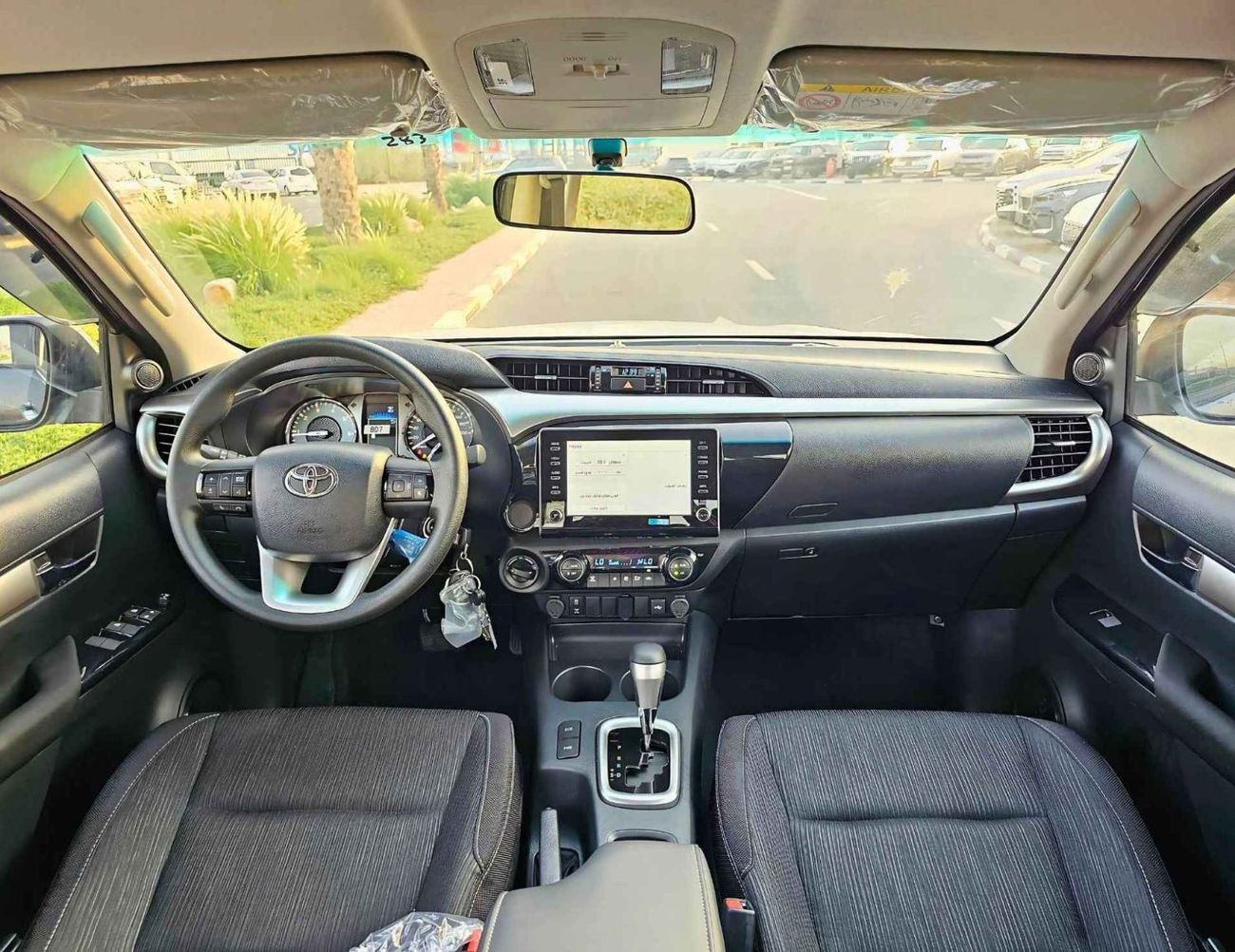 تويوتا هيلوكس SR5 WIDE BODY / DOUBLE CABIN / 2.4L DIESEL A/T 4WD / BLIND SPOT / OVER FENDER / DIFF LOCK (CODE#HDAH