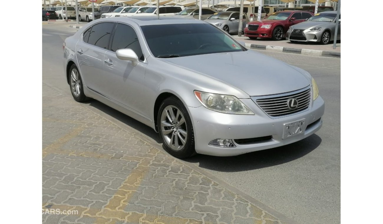 لكزس LS 460 ‏لكزس ال أس 460 ‏موديل 2007 نظيفة جدا السيارة