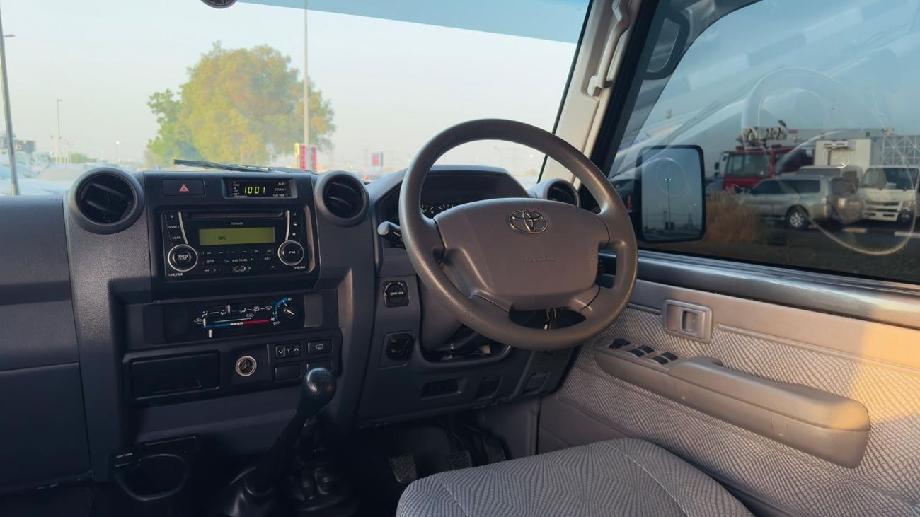 Toyota Land Cruiser 70 OFF-ROAD READY | RHD | MANUAL TRANSMISSION | 4500CC DIESEL | 2015 | BULL BAR + LED LIGHTS | ROOF RAC