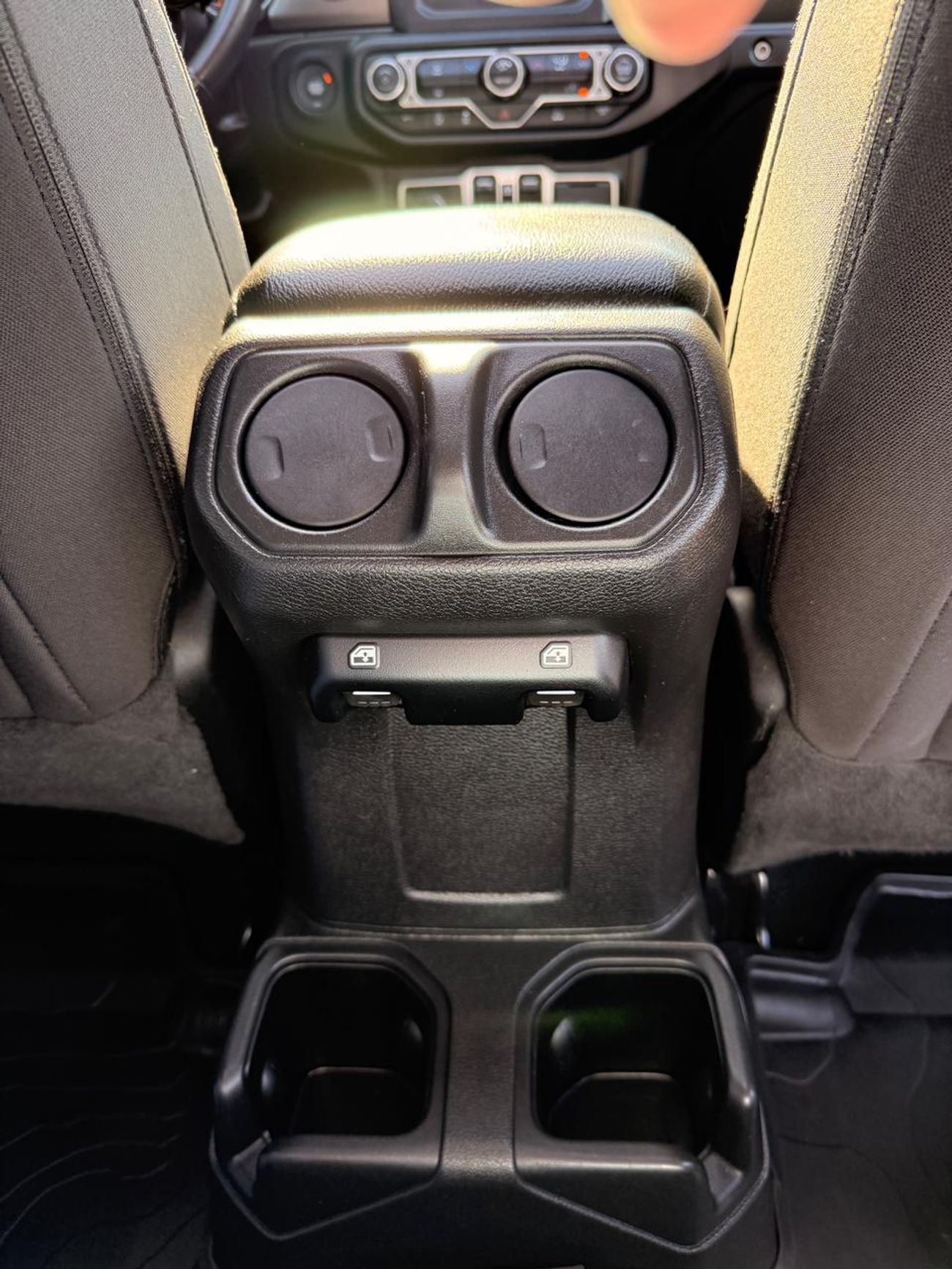 Jeep Wrangler Unlimited Sport 3.6L A/T