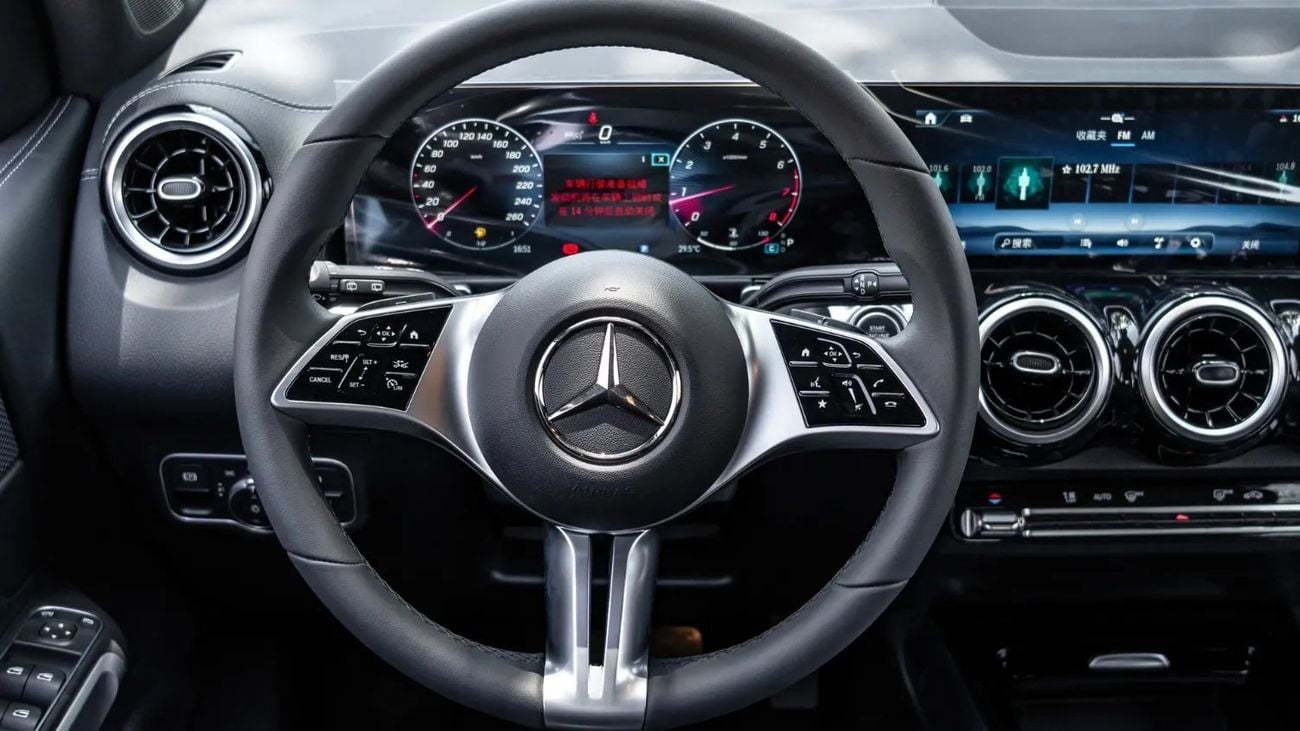 Mercedes-Benz GLB 200 2025 | MERCEDES GLB 200 DYNAMIC EDITION [ EXPORT ONLY ]