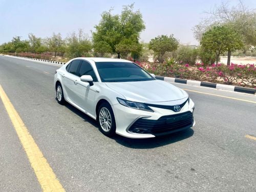 تويوتا كامري LE STD 2.5L (204 HP)