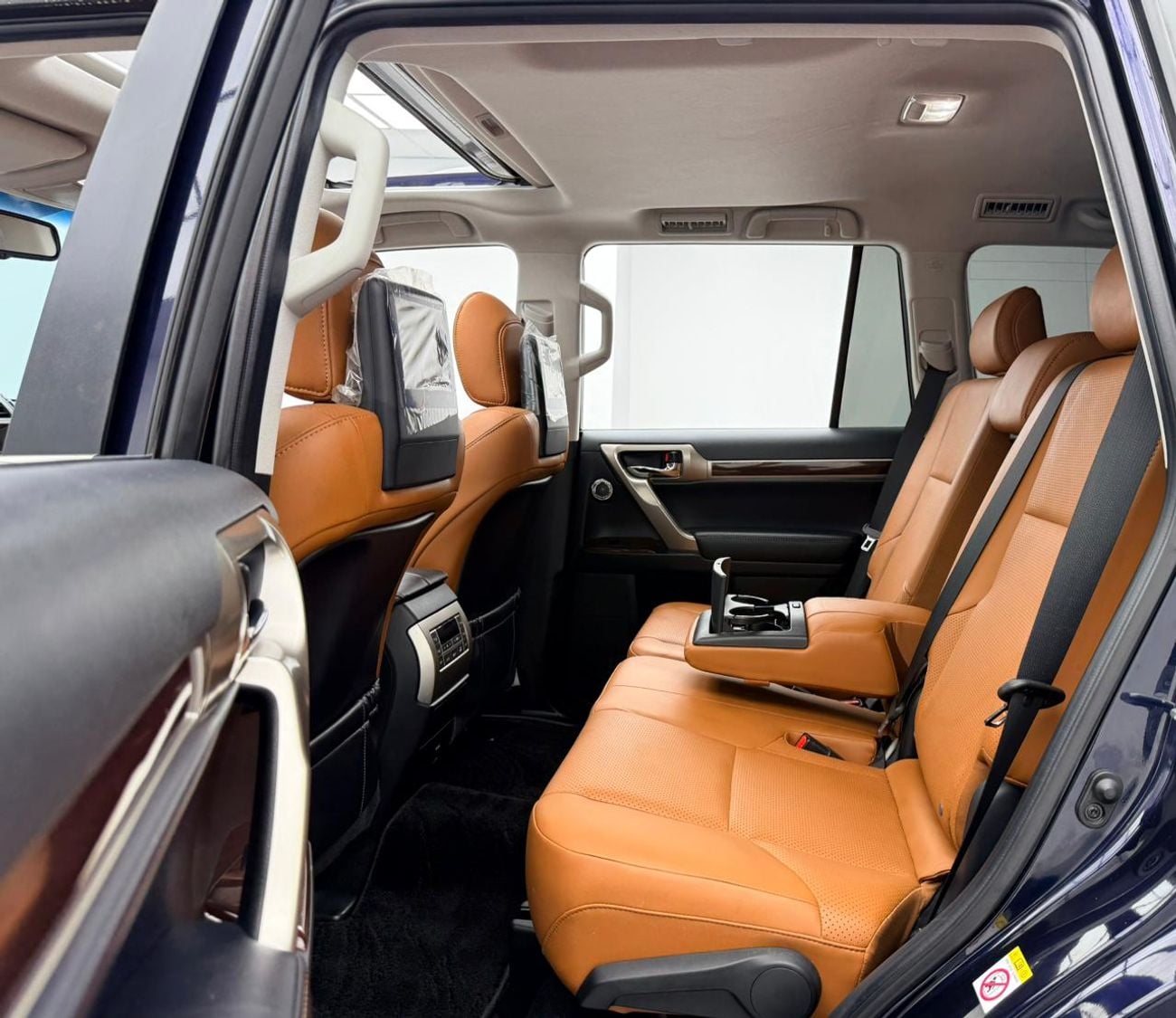 لكزس GX 460 2019 Lexus GX460 Platinum, Warranty, Very Low Km, Mark Levinson Sound System, Fully Loaded, GCC