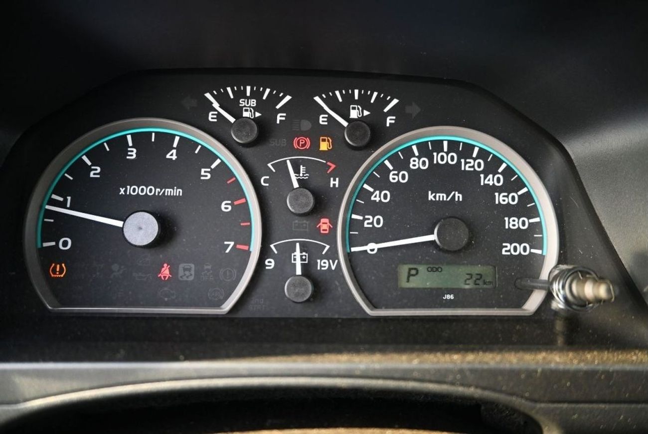 تويوتا لاند كروزر بيك آب تويوتا لاند كروزر 2024 بنزين 4.0L