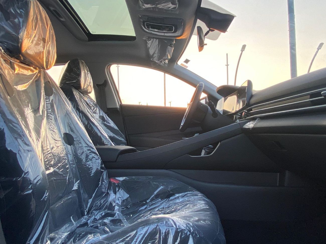 هيونداي إلانترا هيونداي النترا CN 7 LUXURY موديل: 2024 الممشي : 0  السعر : 77.000 درهم  مواصفات خليجية  فل اوبشن  4