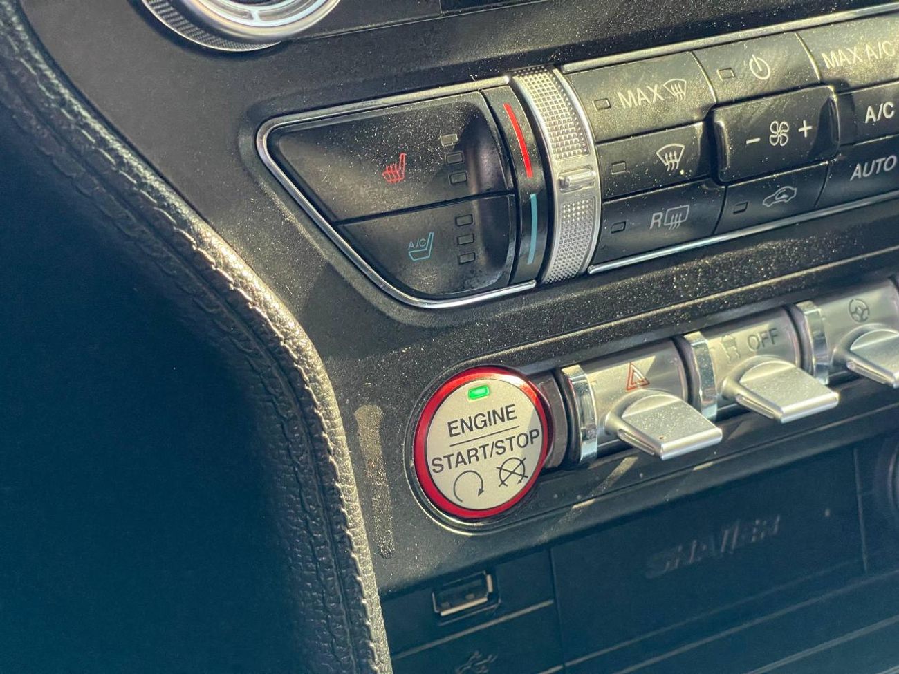 Ford Mustang GT Premium 5.0L V8 GT / 5.0L V8 / SPECIAL CALIFORNIA / SHELBY KIT / LEATHER / LOW MILEAGE / BLIND SP