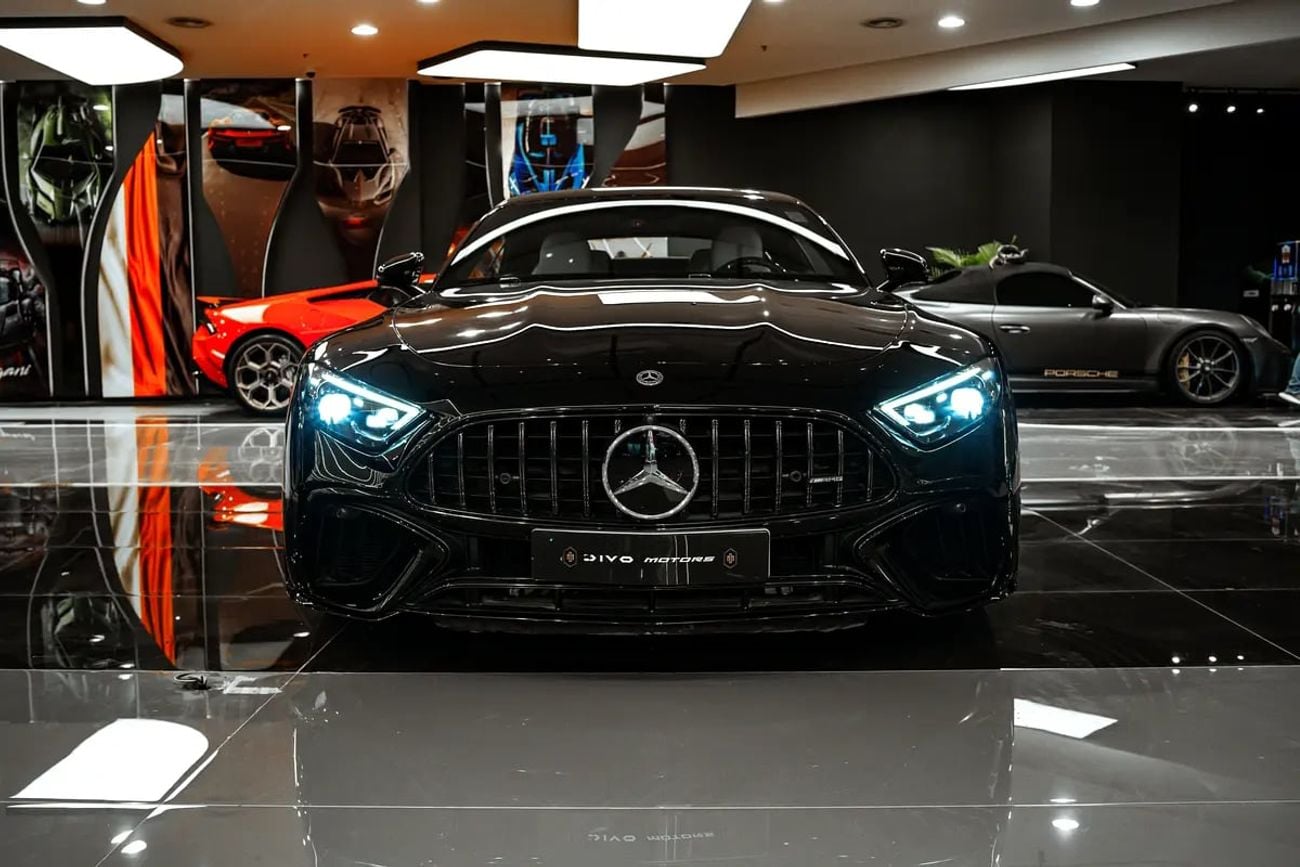 مرسيدس بنز SL 55 AMG SL 55 AMG 4Matic Plus - GCC Specs