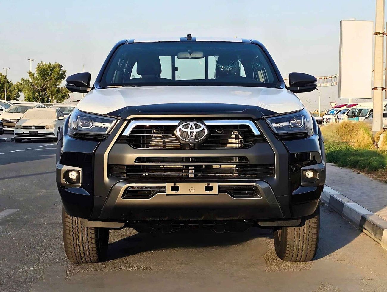 تويوتا هيلوكس ADVENTURE, 4.0L PETROL, A/T, 360* CAMERA, "18" A/WHEELS WITH ROLL BAR  (CODE #  HPV6AF)