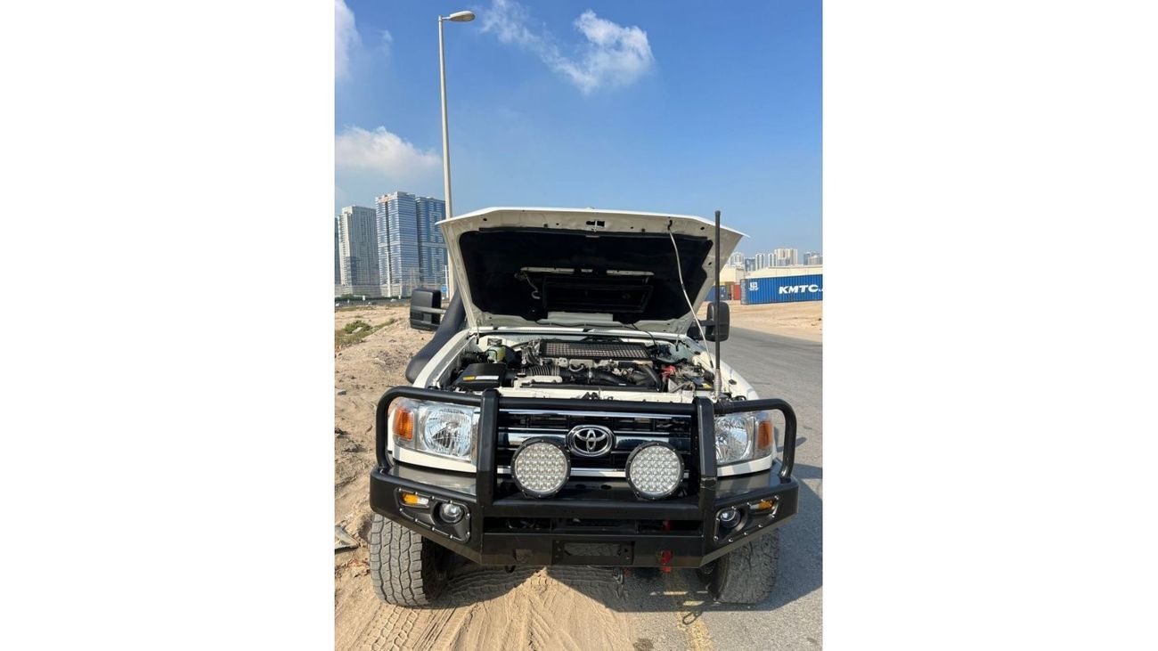 Toyota Land Cruiser Pick Up