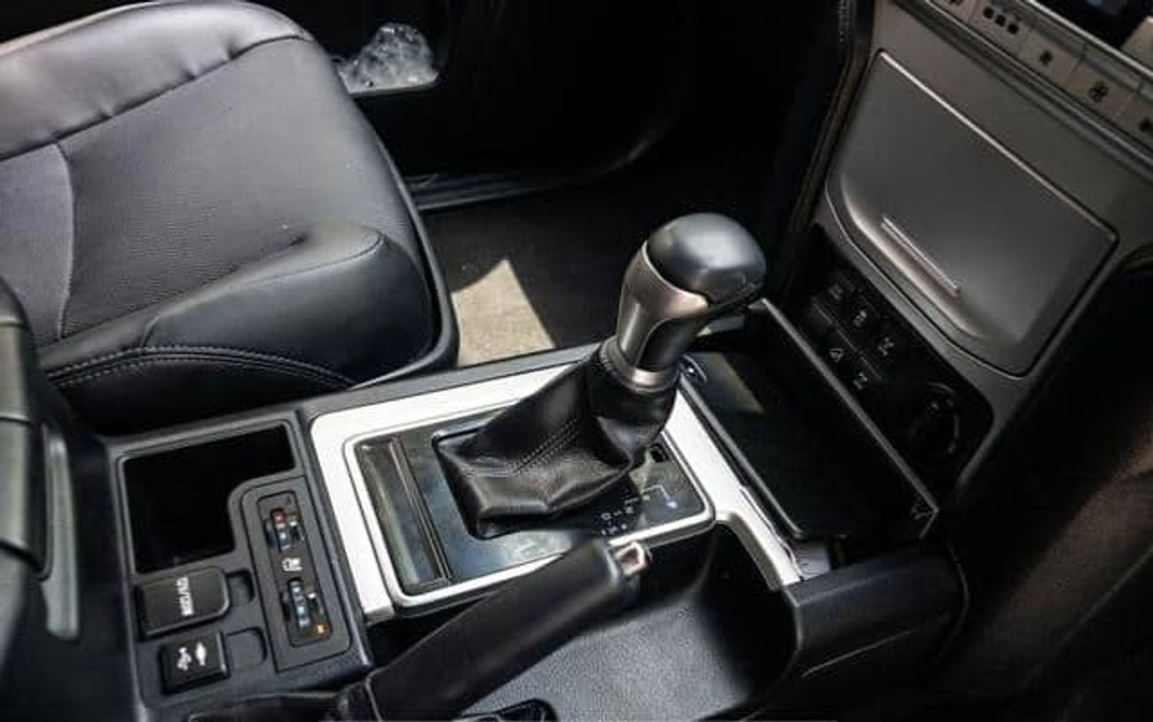 تويوتا برادو 2019 Model RHD Diesel Engine Full Option Very clean and perfect condition