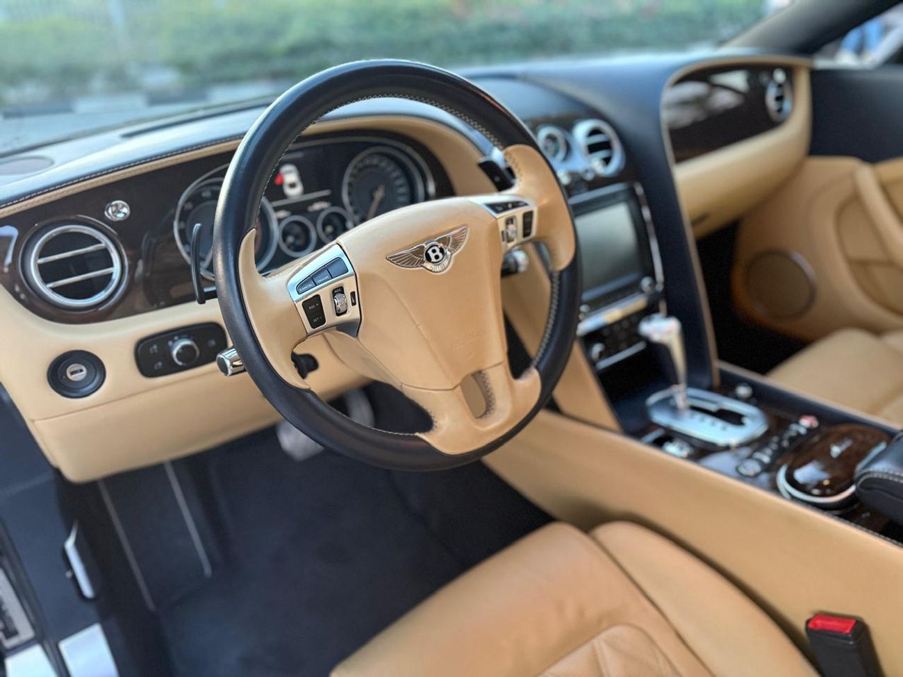 Bentley Continental GT BENTLEY CONTINENTAL GT SPEED V12 2013 GCC IN PERFECT CONDITION LOW MILEAGE SERVICE HISTORY