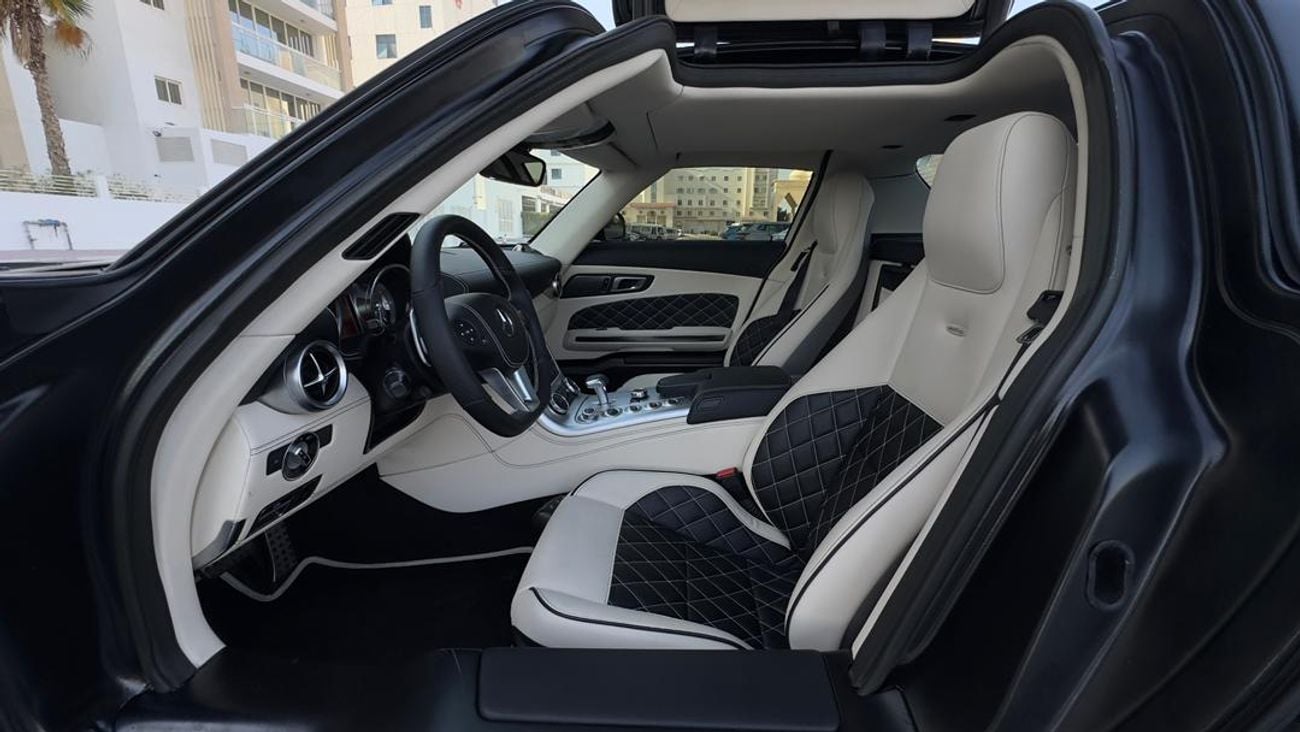 Mercedes-Benz SLS AMG GT 6.2L