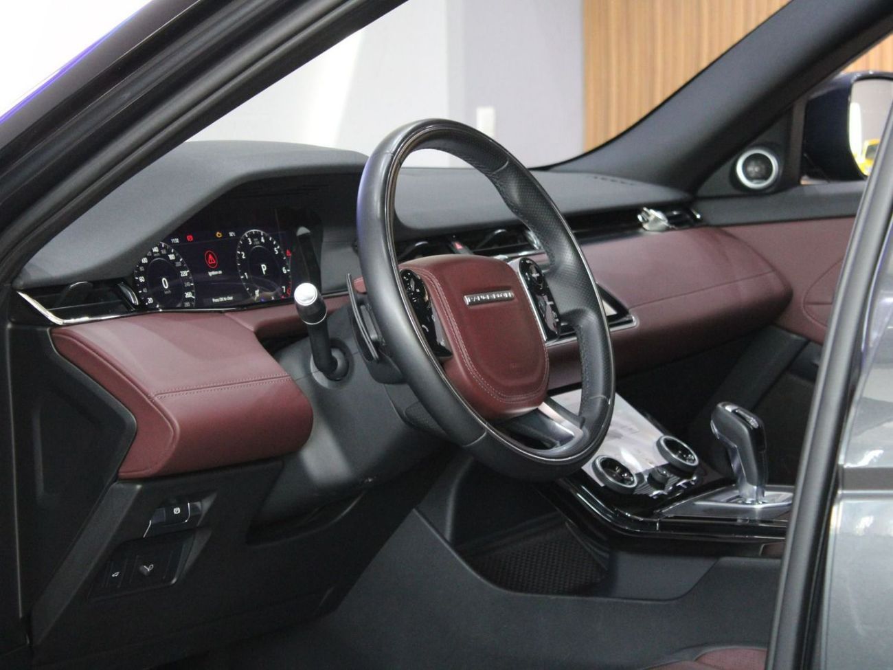 لاند روفر رانج روفر إيفوك - P250 HSE | With Warranty