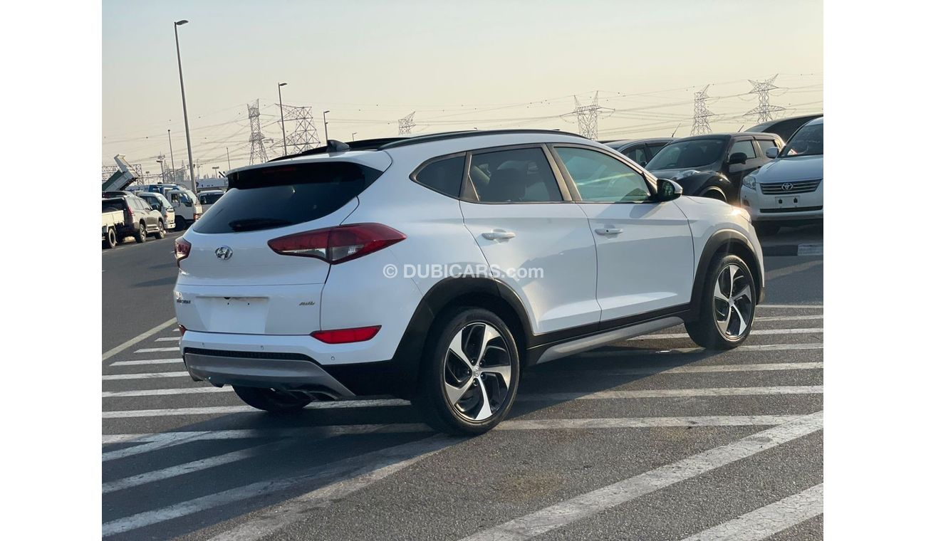 Hyundai Tucson 2018 HYUNDAI TUCSON 1600CC  PANORAMIC AWD / EXPORT ONLY