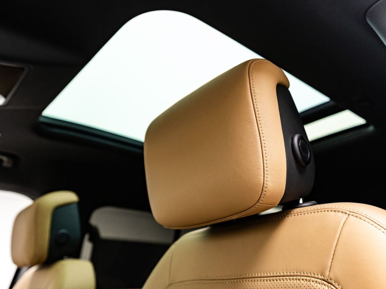 Land Rover Defender P400 110 X-Dynamic HSE 3.0L (5 Seater) 2025 Land Rover Defender 110 HSE P400, 2029 Land Rover Warran