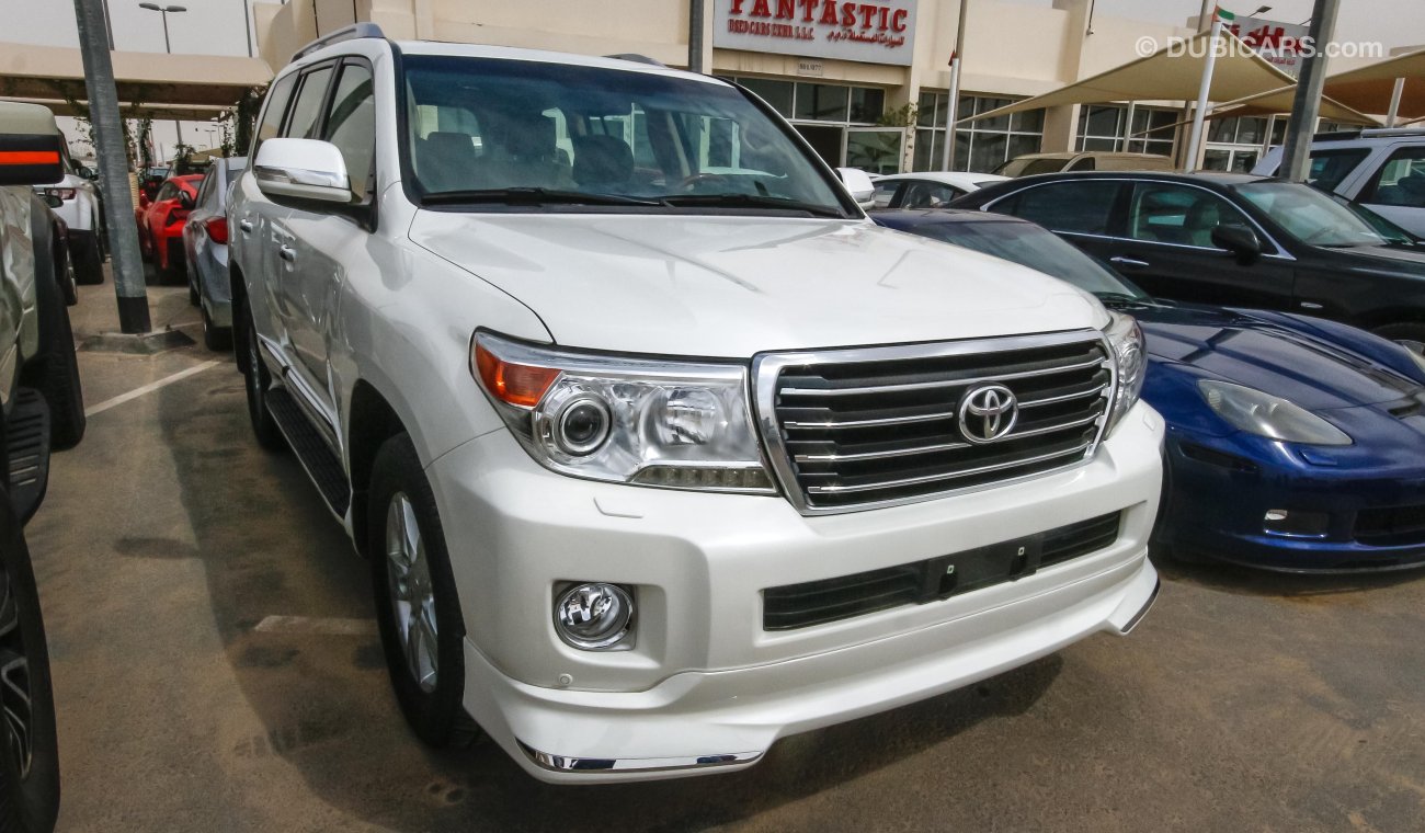 Toyota Land Cruiser GXR V8